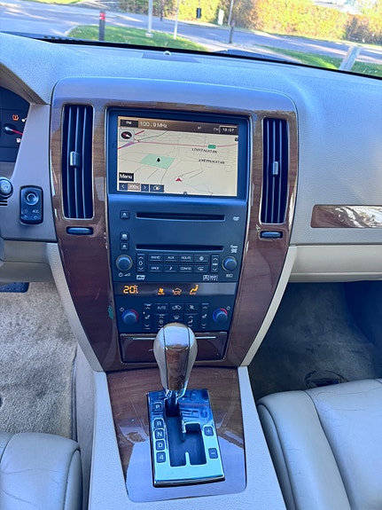 Cadillac STS 8 of 13