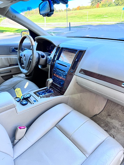 Cadillac STS 7 of 13