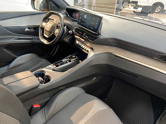 Peugeot 3008 7 of 16