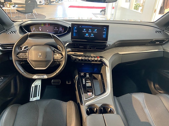 Peugeot 3008 8 of 16