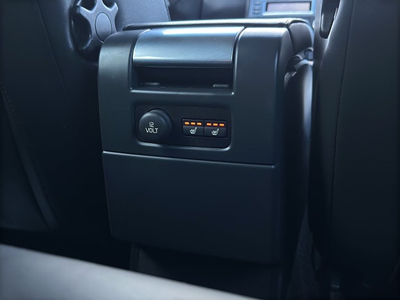 Volvo V70 24 of 27