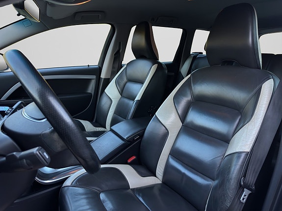 Volvo V70 8 of 27