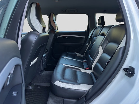 Volvo V70 22 of 27