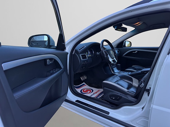 Volvo V70 7 of 27