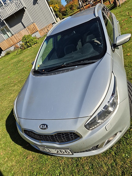 Kia Ceed 2 of 7