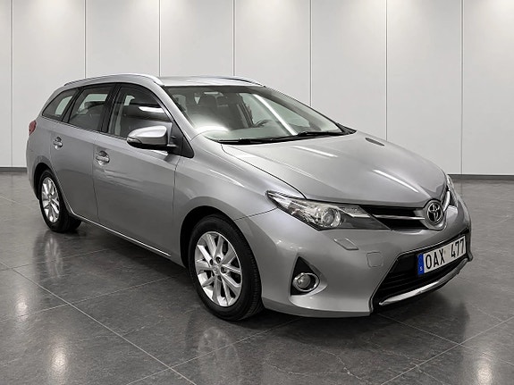 Toyota Auris 6 of 14