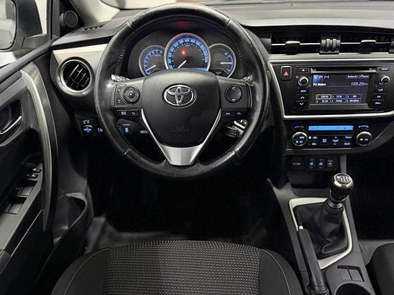 Toyota Auris 10 of 14