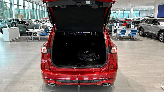 Ford Kuga 11 of 12
