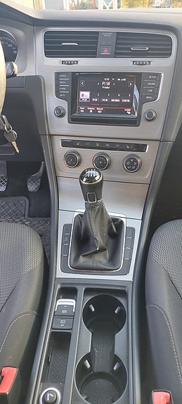 Volkswagen Golf VII 3 of 9