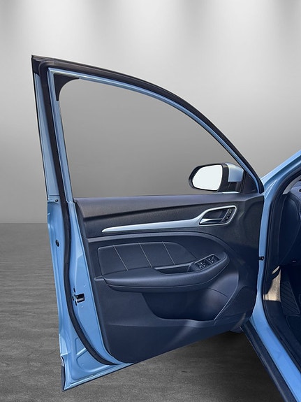 MG ZS EV 9 of 23