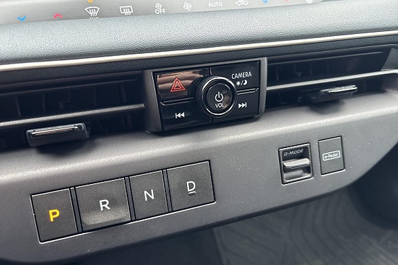 Nissan Leaf 9 of 11