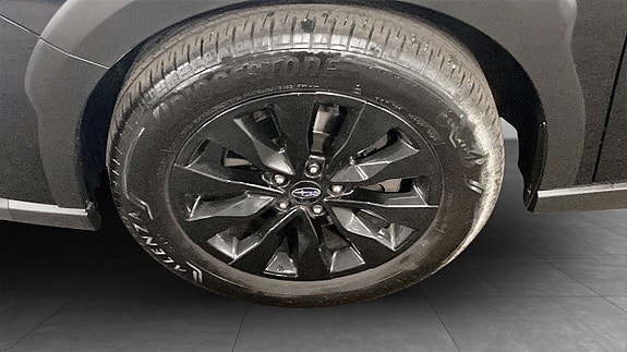 Subaru Outback 9 of 12