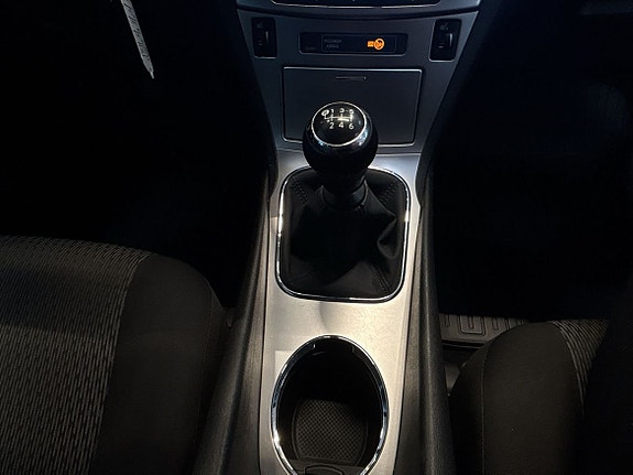 Toyota Avensis 21 of 23