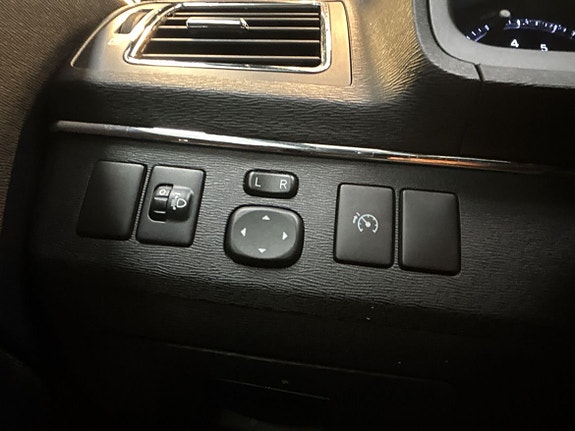 Toyota Avensis 20 of 23