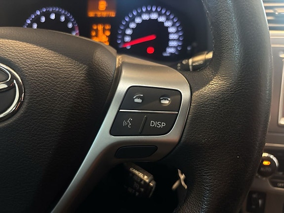 Toyota Avensis 16 of 23