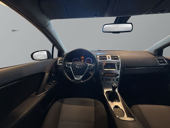 Toyota Avensis 10 of 23