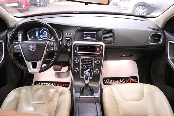 Volvo V60 13 of 27
