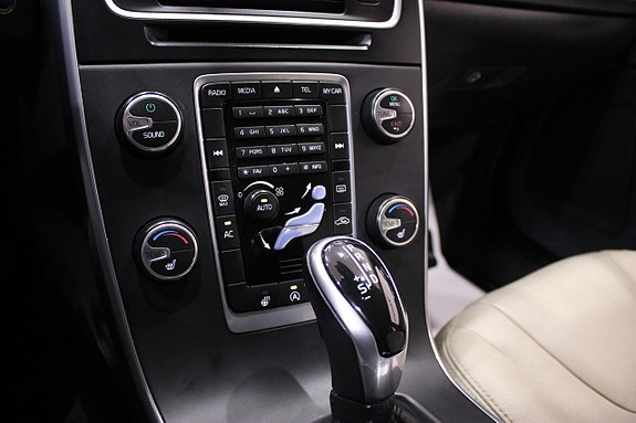 Volvo V60 24 of 27