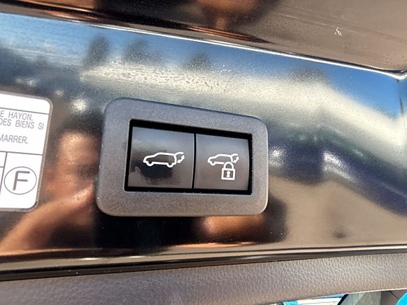 Toyota Corolla Cross 15 of 26