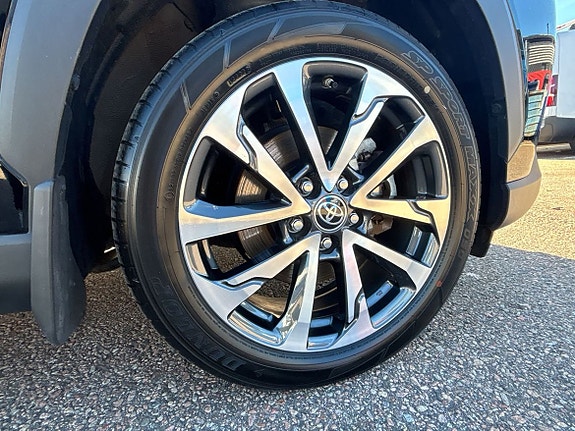 Toyota Corolla Cross 13 of 26