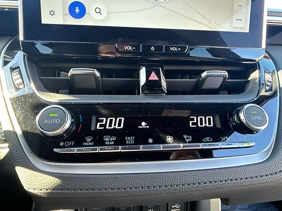 Toyota Corolla Cross 17 of 26