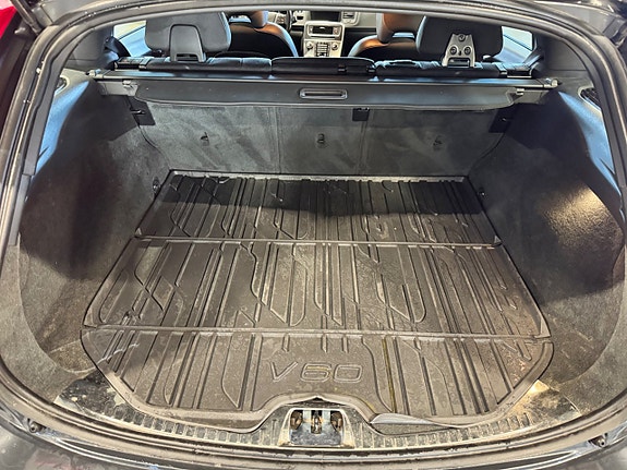 Volvo V60 Cross Country 19 of 23