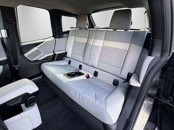 BMW i3s 26 of 30