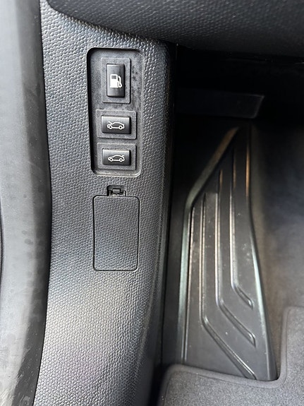 BMW i3s 12 of 30