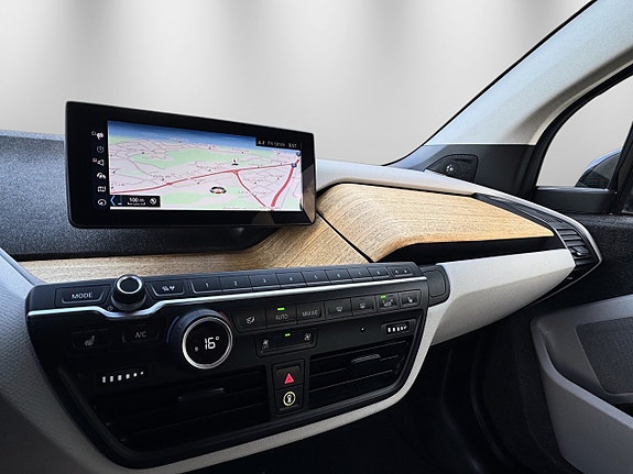 BMW i3s 13 of 30