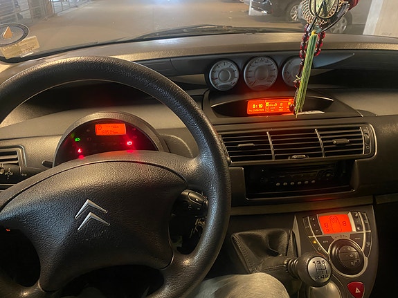 Citroen C8 2 of 5