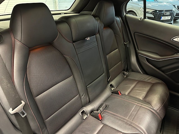 Mercedes-Benz GLA220 20 of 29
