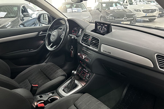 Audi Q3 24 of 25