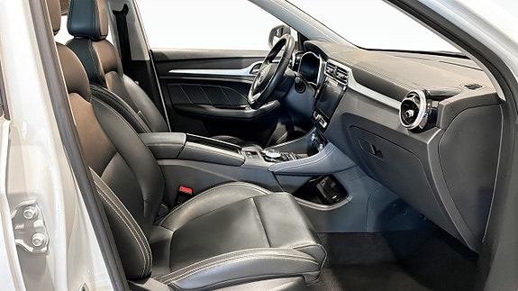 MG ZS EV 3 of 17