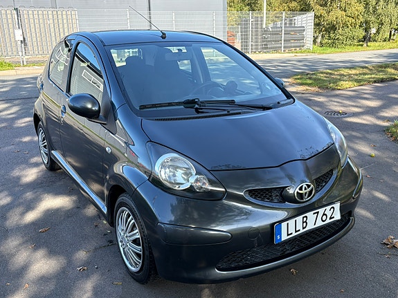 Toyota Aygo 3 of 5