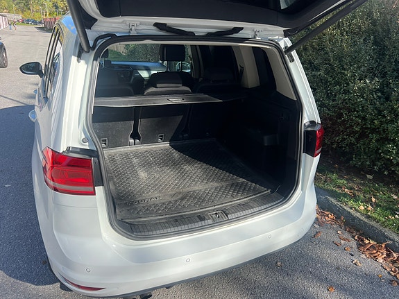 Volkswagen Touran 8 of 11