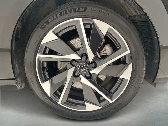 Peugeot 308 SW 9 of 14