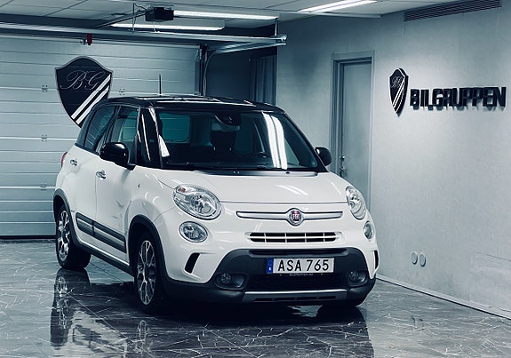 Fiat 500L 2 of 25