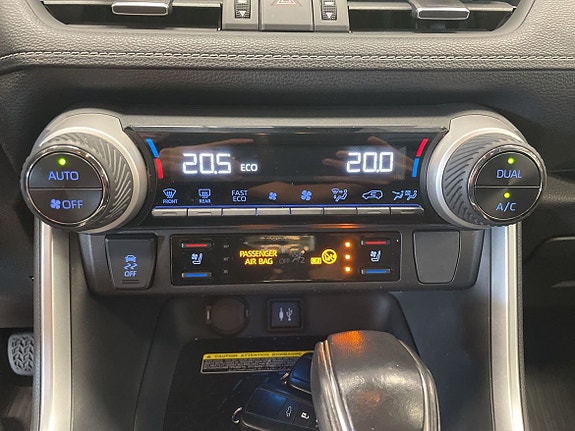Toyota RAV4 14 of 20