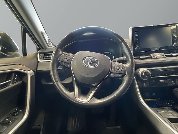 Toyota RAV4 11 of 20