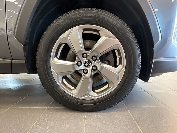 Toyota RAV4 20 of 20