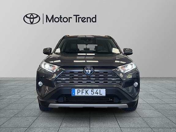 Toyota RAV4 6 of 20