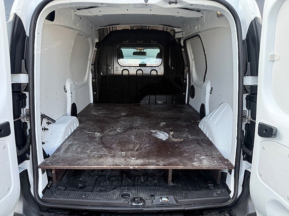 Renault Kangoo Express 17 of 23