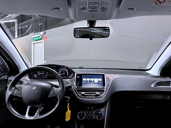 Peugeot 2008 2 of 11