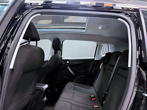 Peugeot 2008 5 of 11