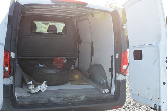 Mercedes-Benz Vito 111 15 of 15