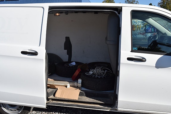 Mercedes-Benz Vito 111 14 of 15