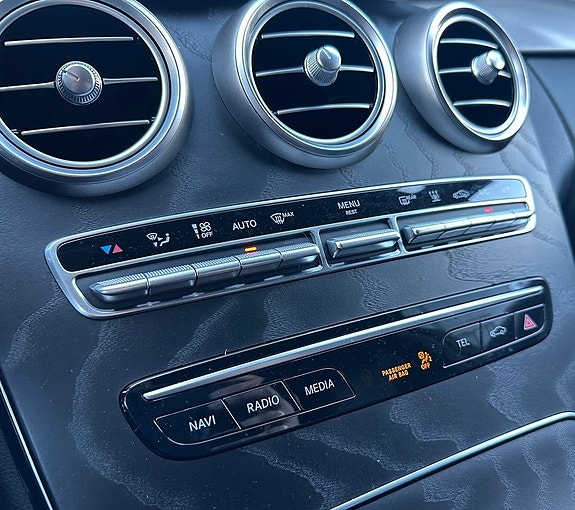 Mercedes-Benz C220 d 11 of 16