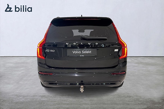 Volvo XC90 5 of 21