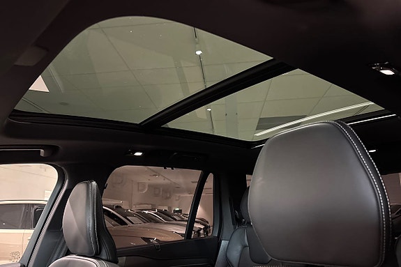 Volvo XC90 18 of 21