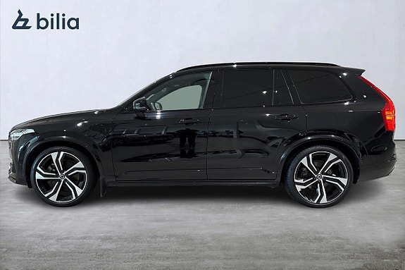 Volvo XC90 3 of 21